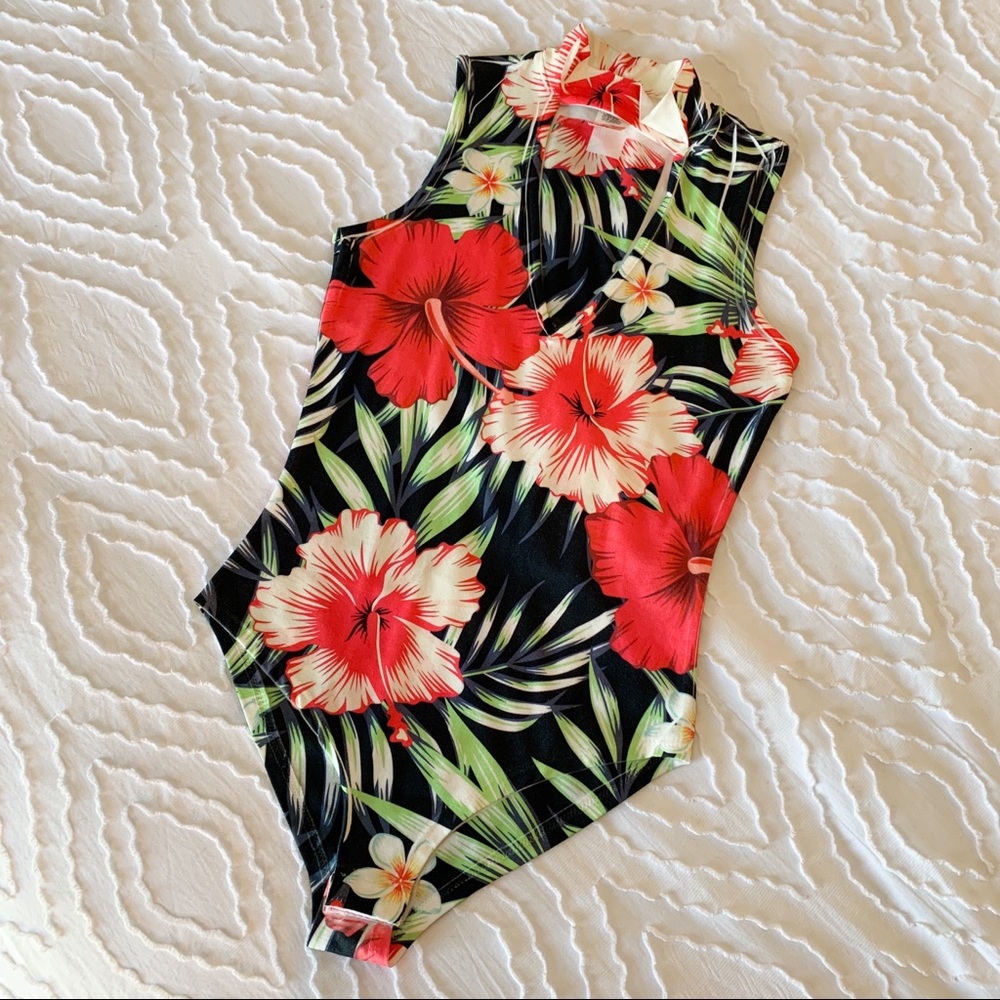 •NWOT• Tropical Floral Bodysuit
